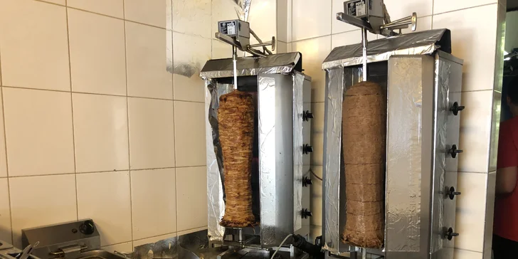 Dokonalý kebab s hovězím či kuřecím masem, dipem dle výběru i ovčím sýrem na Evropské