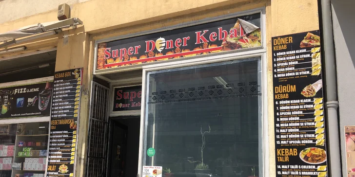 Dokonalý kebab s hovězím či kuřecím masem, dipem dle výběru i ovčím sýrem na Evropské
