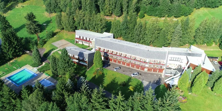Dovolená v CHKO Jeseníky: pobyt se snídaní či polopenzí, bazén a sauna