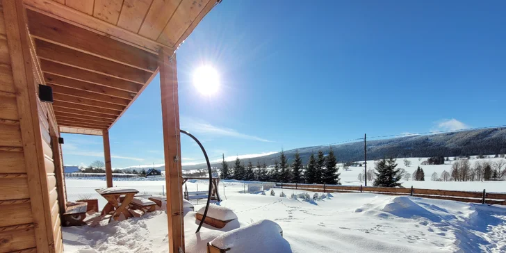 Luxusní chata v Kladské kotlině až pro 7 osob: kuchyňka, gril i sauna