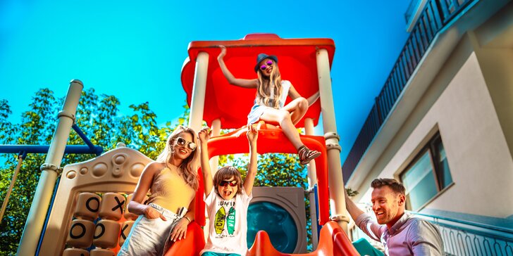 Rodinná dovolená v krásném komplexu s aquaparkem: polopenze či plná penze, dětský klub i děti zdarma