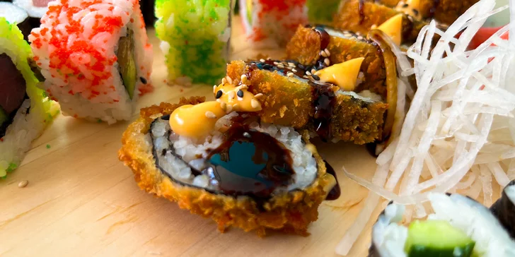 Sushi v centru Frýdku-Místku: sety o 46 i 98 ks i se salátkem z mořských řas