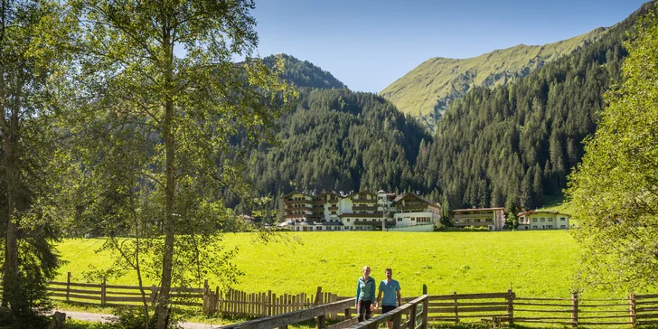 Pobyt v Hintertuxu: hotel na dohled od ledovce, polopenze plus, wellness i aktivity zdarma či se slevou