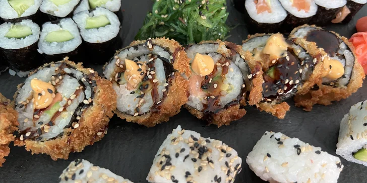 Set 30, 46 či 70 ks sushi: maki i nigiri či roll s lososem, krabem nebo avokádem