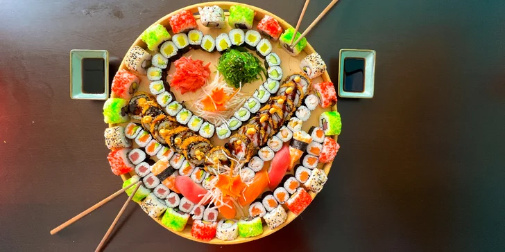 Sushi v centru Frýdku-Místku: sety o 46 i 98 ks i se salátkem z mořských řas