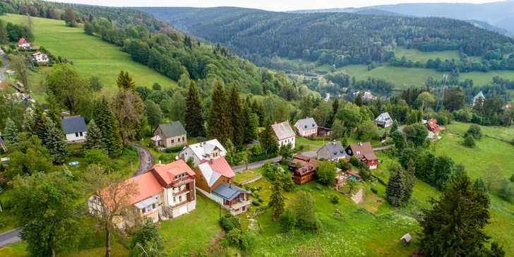 Jáchymov: apartmány s úchvatným výhledem na Krušné hory až pro 4 lidi