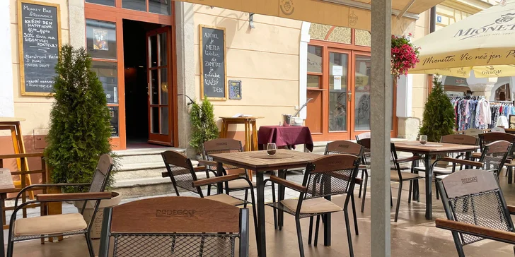 Spritz drink či koktejl dle výběru pro 1 i 2 os. v Monkey baru v centru Třeboně