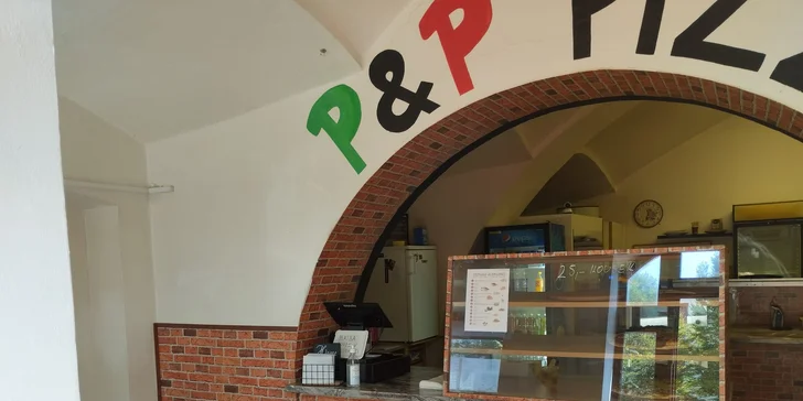 Jedna nebo dvě pizzy o průměru 45 cm podle výběru z 27 druhů