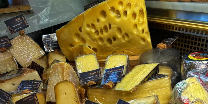 Vouchery do obchodu s delikatesami v Podolí: sýry, uzeniny, olivy, pečivo i vína a bio limonády