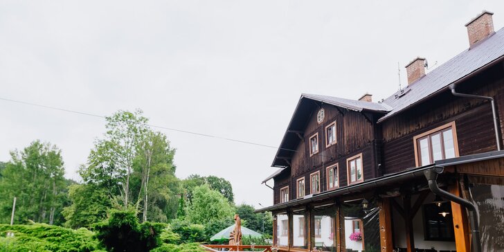 Útulný penzion na úpatí Rychlebských hor: jídlo, masáž i sauny