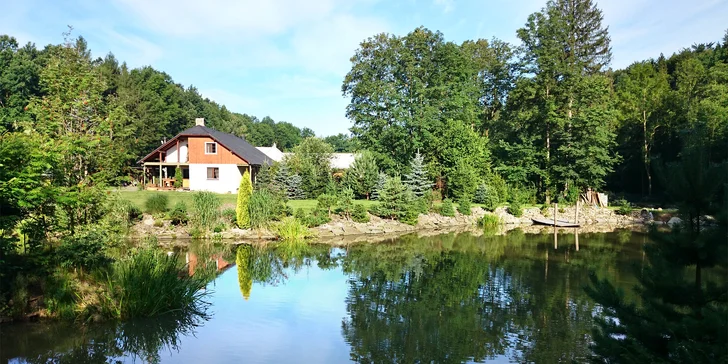 Pobyt v podhůří Beskyd: stylové apartmány se snídaní a prohlídkou vodní mini zoo