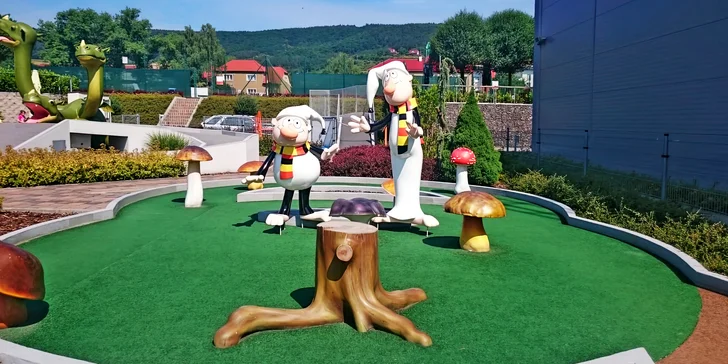Minigolf v pohádkovém světě: vstupné pro dvojice i rodinu