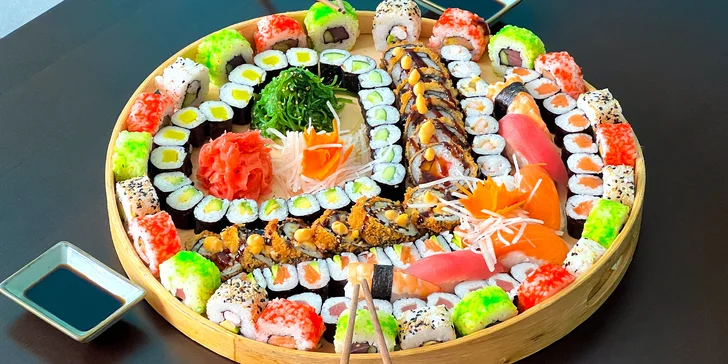 Sushi v centru Frýdku-Místku: sety o 46 i 98 ks i se salátkem z mořských řas