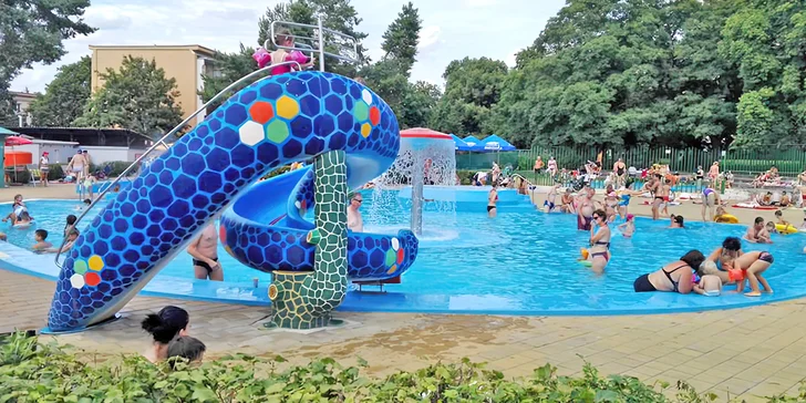 Vstup na jediné koupaliště s bezchlorovou vodou v Brně: pro děti i dospěláky