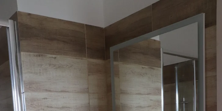 Apartmány v Horní Plané s výhledem na Lipno: venkovní posezení s grilem, infrasauna