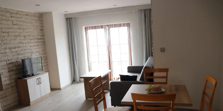Apartmány v Horní Plané s výhledem na Lipno: venkovní posezení s grilem, infrasauna