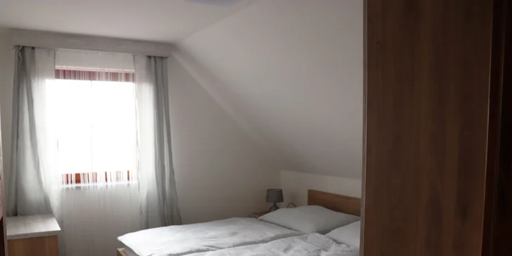Apartmány v Horní Plané s výhledem na Lipno: venkovní posezení s grilem, infrasauna