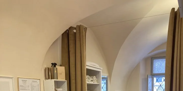 Chemický peeling obličeje, krku a dekoltu proti vráskám, pigmentaci i akné