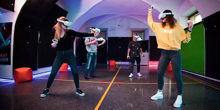 60 minut ve virtuální realitě až pro 4 hráče: střílení, sport i vzdělávání