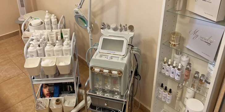 Chemický peeling obličeje, krku a dekoltu proti vráskám, pigmentaci i akné