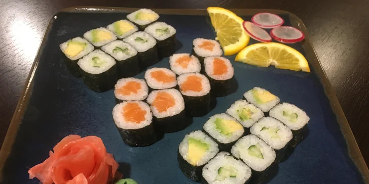 Japonsko v Dejvicích: sety s 24–54 ks sushi, jarní závitky s krevetami i minizávitky