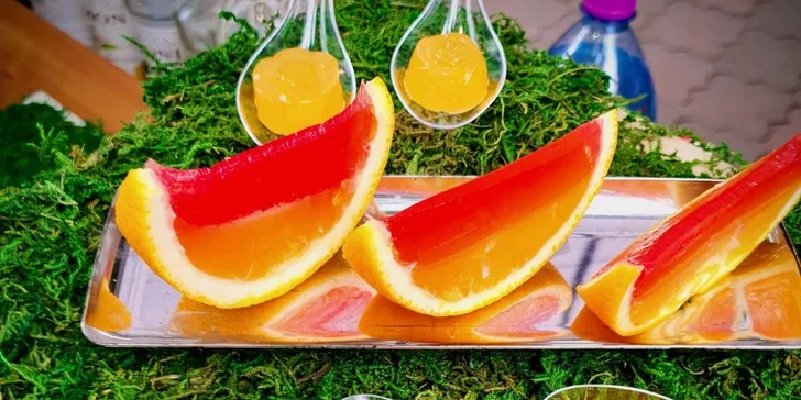 Staňte se barmanem: základní barbek kurz nebo kurz molekulární mixologie