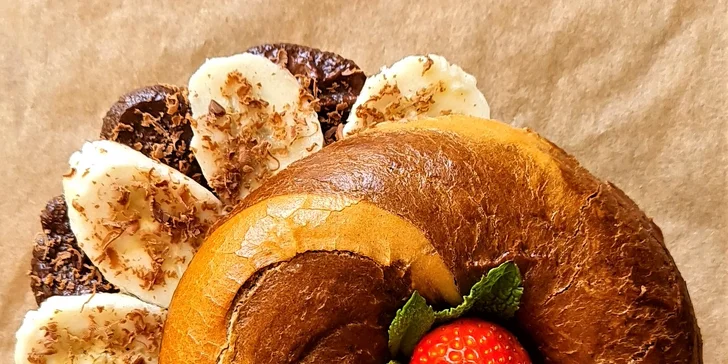 Sladký nebo slaný plněný bagel a káva, čaj i limonáda na Vinohradech pro 1 i 2 osoby