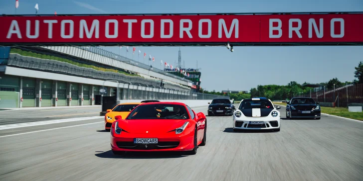 Dárkové poukazy na adrenalinové aktivity Showcars: supersporty, velký okruh, polygony