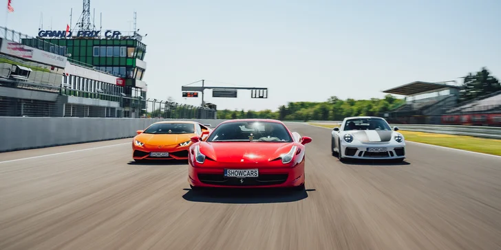 Dárkové poukazy na adrenalinové aktivity Showcars: supersporty, velký okruh, polygony
