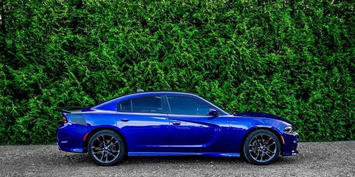 Králem silnic na 12, 24 či 48 hod.: Dodge Charger 5.7 V8 HEMI s výkonem 400 koní
