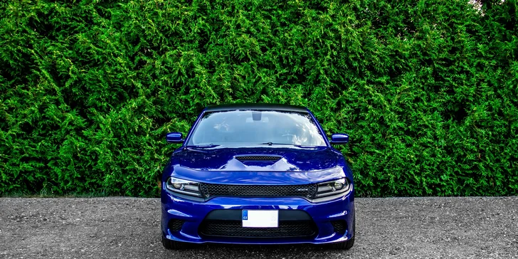 Pořádná jízda ve sporťáku: Chevrolet Camaro, Ford Mustang i Dodge Charger či Challenger
