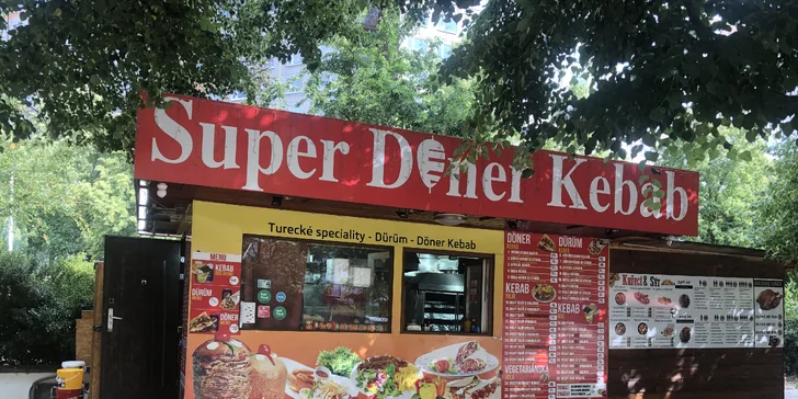 Dürum kebab s masem dle výběru i ovčím sýrem na Lukách