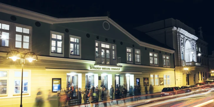 Otevřený voucher do Café Oskar v táborském divadle: 150–600 Kč na kávu, vína i drinky