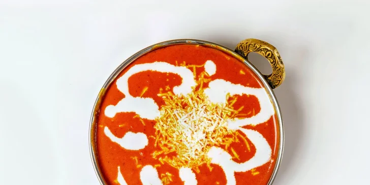 Hlavní chod a třeba i předkrm pro 2 osoby: chicken tikka masala, panner butter i dal fry