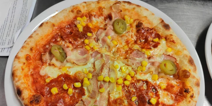 Jedna či dvě pizzy dle výběru z 10 druhů na Starém Městě