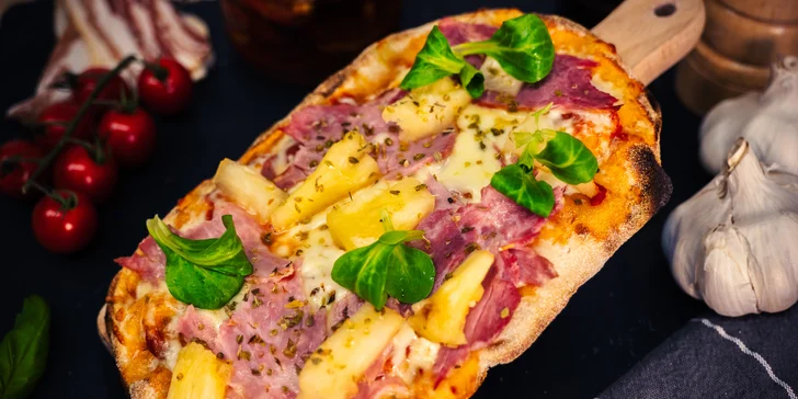 Jídlo s sebou: pinsa aneb lehká pizza podle vašeho gusta i nápoj pro 1 nebo 2 osoby