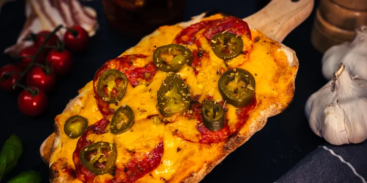 Jídlo s sebou: pinsa aneb lehká pizza podle vašeho gusta i nápoj pro 1 nebo 2 osoby