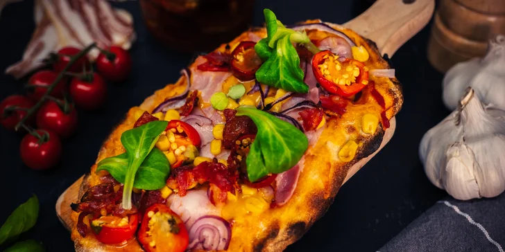 Jídlo s sebou: pinsa aneb lehká pizza podle vašeho gusta i nápoj pro 1 nebo 2 osoby