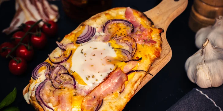 Jídlo s sebou: pinsa aneb lehká pizza podle vašeho gusta i nápoj pro 1 nebo 2 osoby