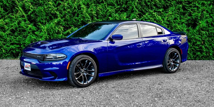 Králem silnic na 12, 24 či 48 hod.: Dodge Charger 5.7 V8 HEMI s výkonem 400 koní