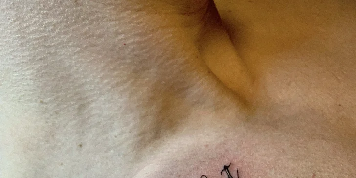 Nové tetování dle vlastního motivu o rozměru až 5 x 5 cm pro jednotlivce i dvojice