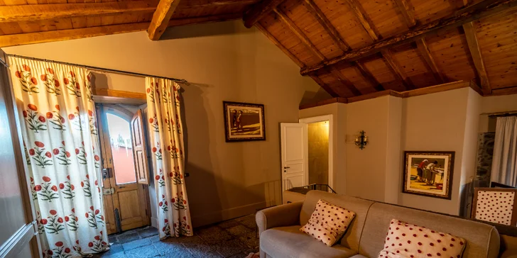 Pobyt pod Etnou ve 4* venkovském hotelu: dvoulůžkové pokoje i apartmány, bazén, zahrada, snídaně