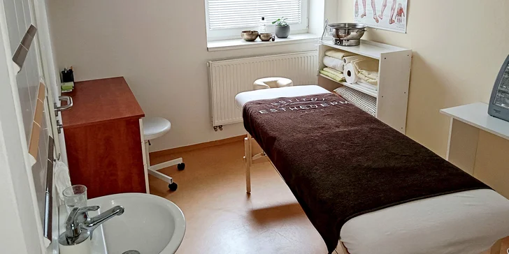 Relaxační masáž esenciálními oleji nebo celotělová aroma olejová masáž, 60–90 minut