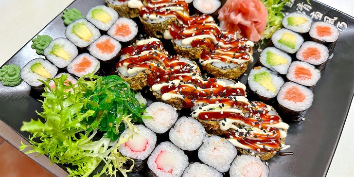 Sety 32–74 rolek sushi: s okurkou, avokádem, krevetami či lososem