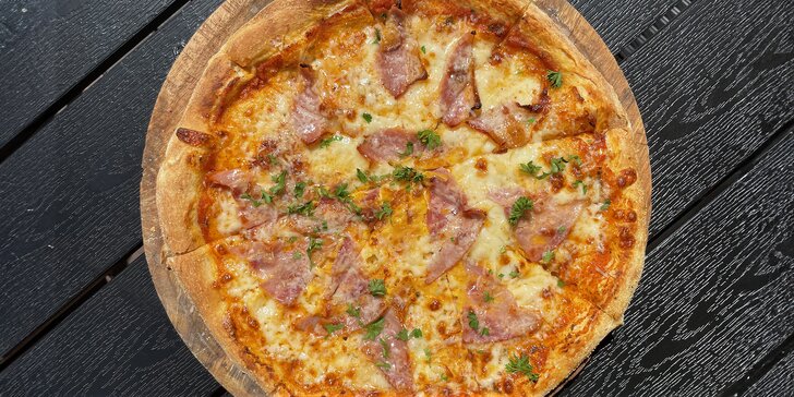 Hostina jako v Itálii: dvě pizzy o průměru 30 cm podle výběru ze 7 druhů