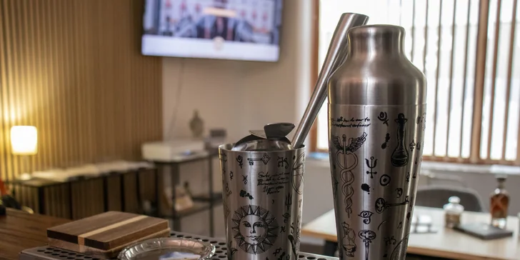 Staňte se barmanem: základní barbek kurz nebo kurz molekulární mixologie