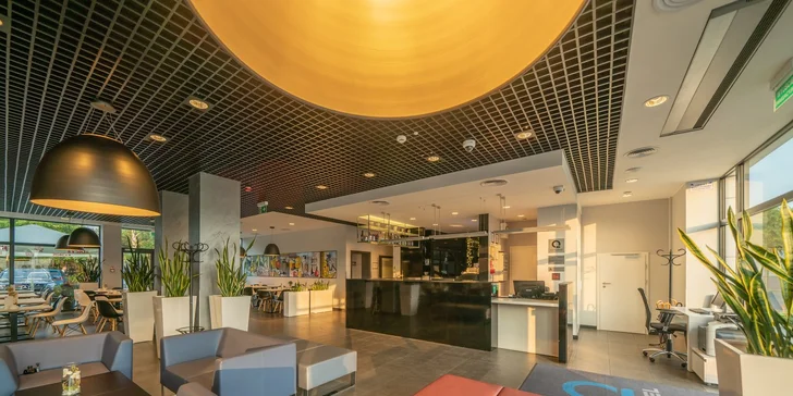 Krásy Krakova: zázemí moderního hotelu se snídaní