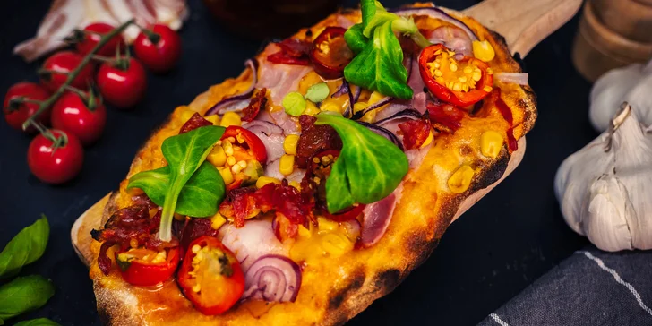 Jídlo s sebou: pinsa aneb lehká pizza podle vašeho gusta i nápoj pro 1 nebo 2 osoby