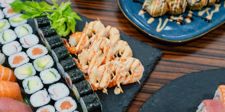 Sushi sety s 26 až 85 kousky: maki, nigiri a další rolky s rybami i zeleninou