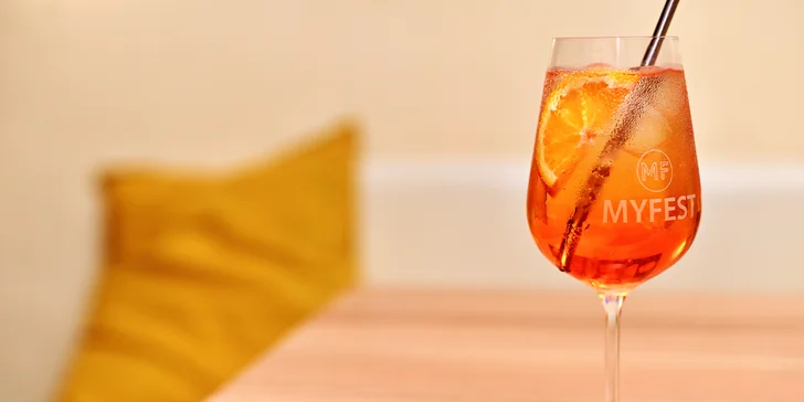 Nápoj dle výběru pro 1 osobu: káva, čaj, víno, domácí limča i Aperol Spritz